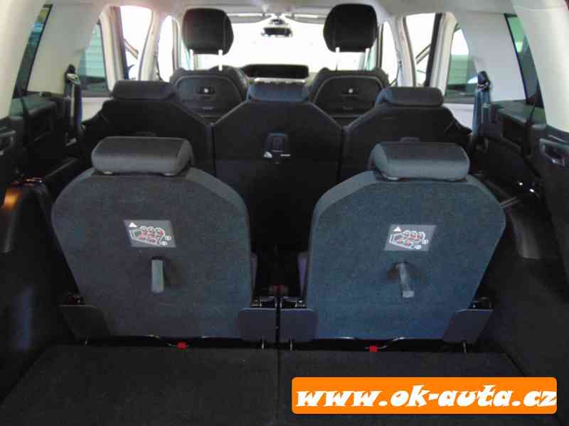 Citroën Grand C4 Picasso 1.6 HDI SHINE 96 kW 7MÍST 2019 - foto 10
