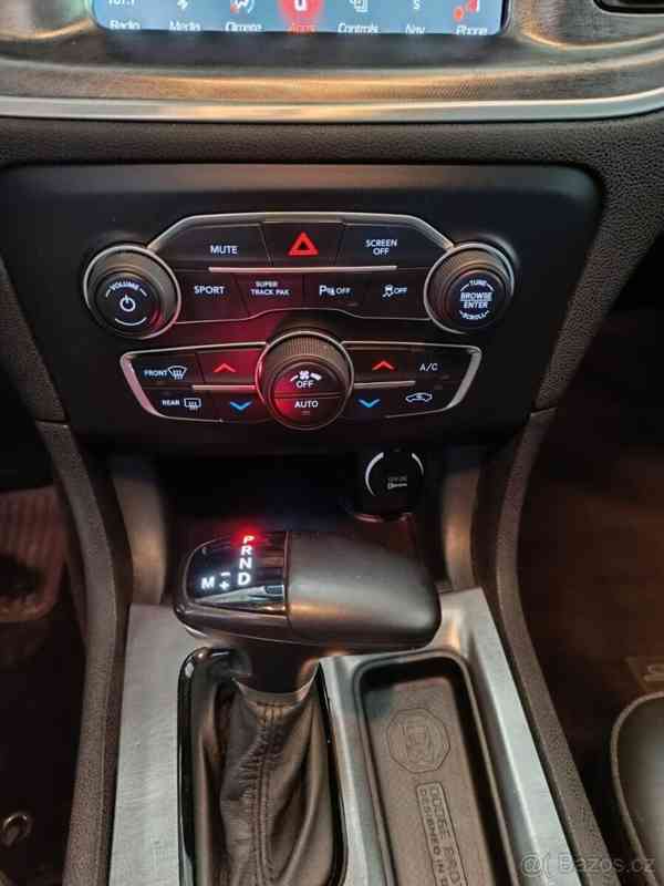 Dodge Charger 6,4   SRT Daytona edition Hellcat lo - foto 3
