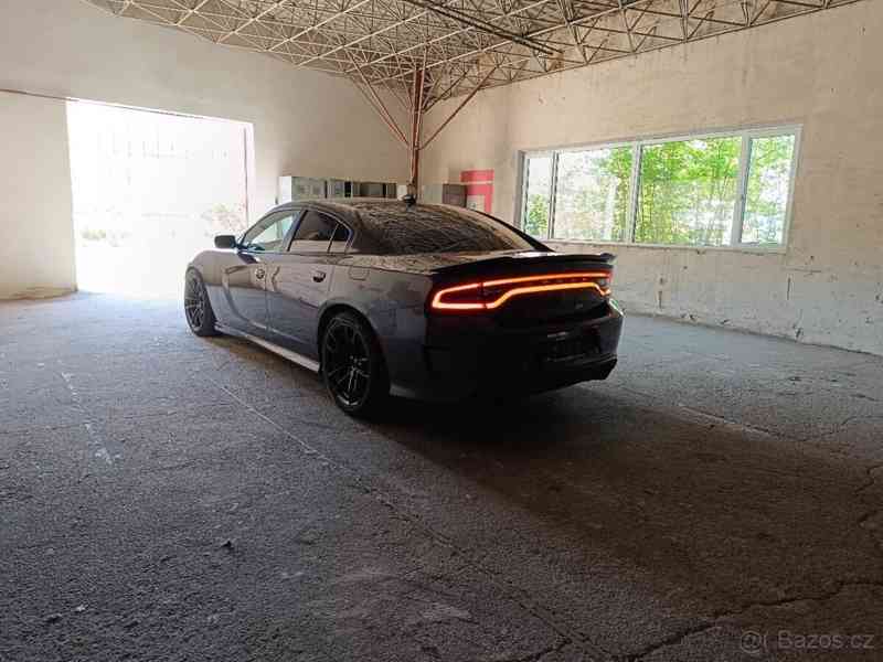 Dodge Charger 6,4   SRT Daytona edition Hellcat lo - foto 6