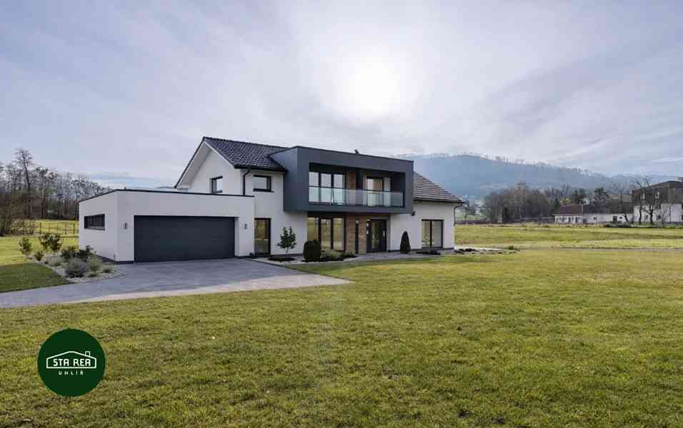 Prodej stavebního pozemku 1771 m² - foto 3