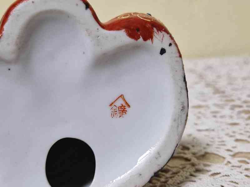 Krásná bohatě zdobená soška Budha Satsuma Japonsko - foto 7