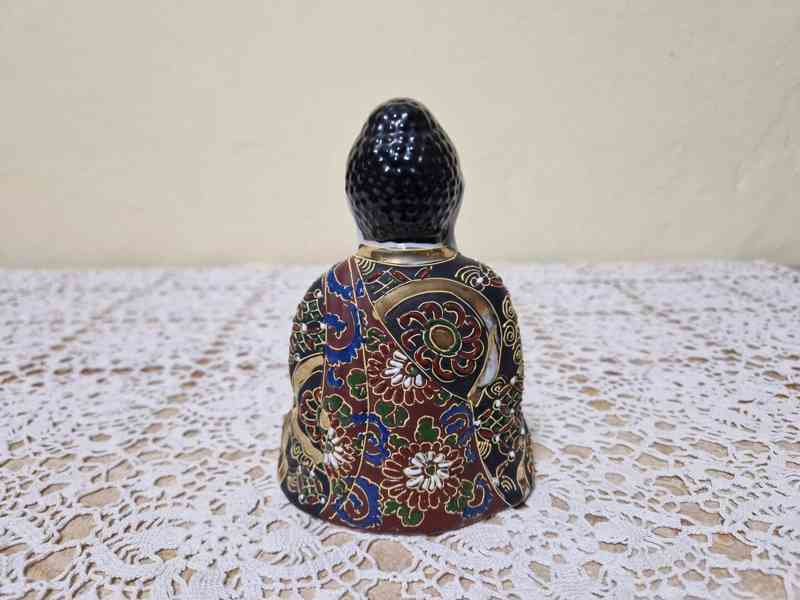 Krásná bohatě zdobená soška Budha Satsuma Japonsko - foto 4