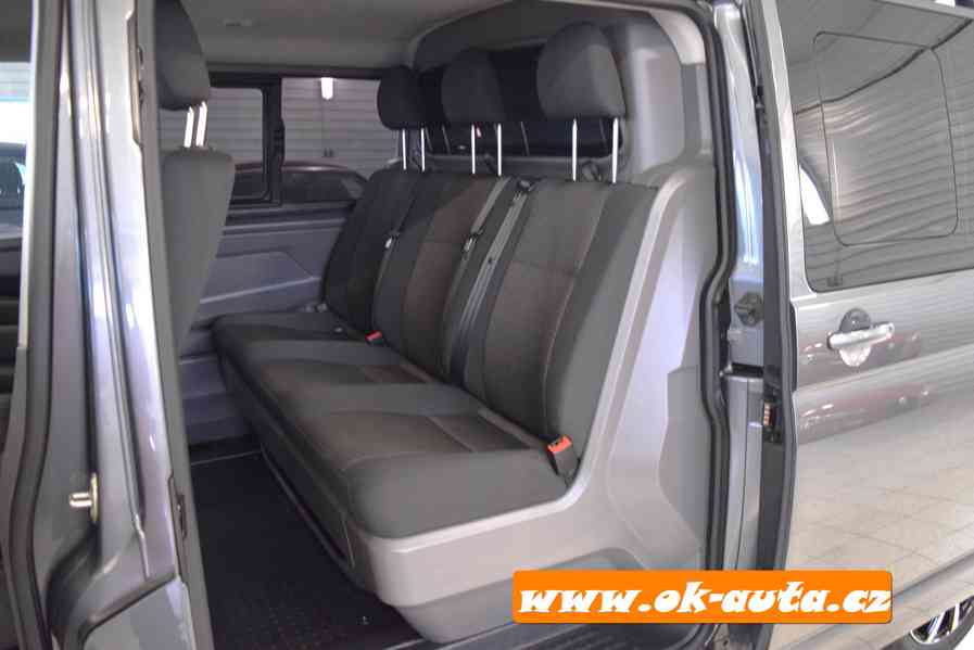 Volkswagen Transporter 2.0 TDI COMFORT DSG LONG 5 MÍST 2022  - foto 9