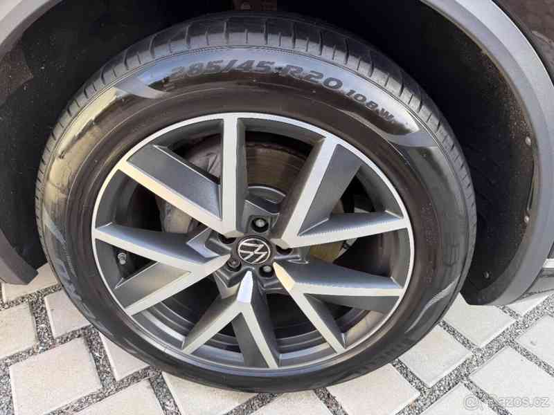 Volkswagen Touareg 3,0   V6 210kW TOP STAV - foto 7