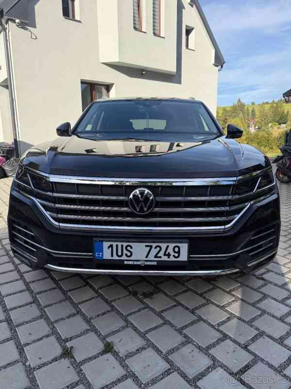 Volkswagen Touareg 3,0   V6 210kW TOP STAV - foto 12