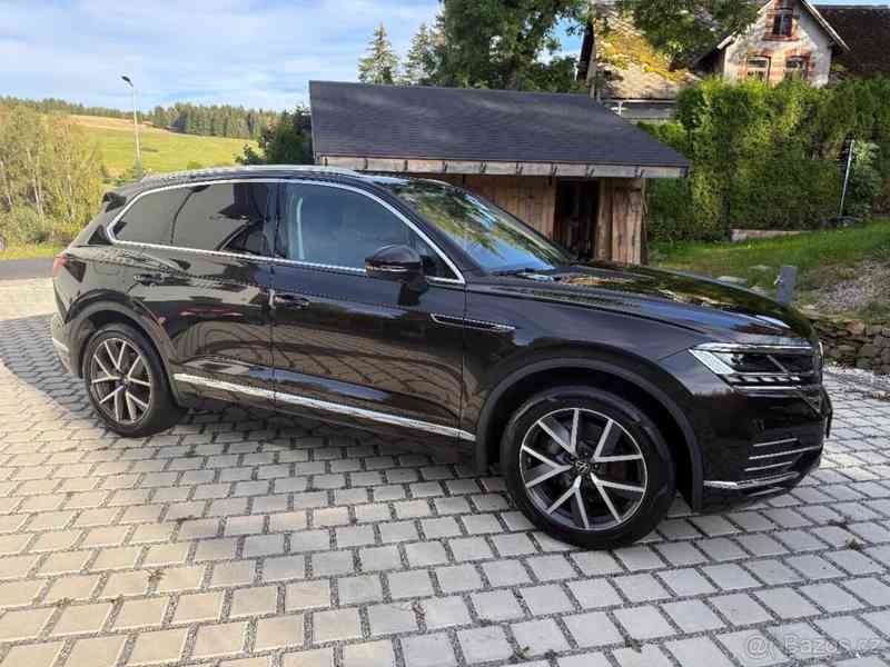 Volkswagen Touareg 3,0   V6 210kW TOP STAV - foto 3