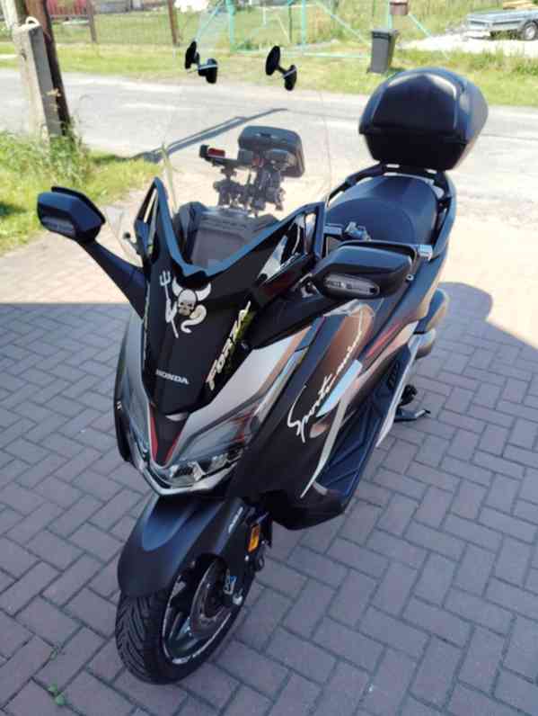 Honda Forza 300 (NF08) 2019-TOP stav,Tuning,včetně doplňků - foto 18