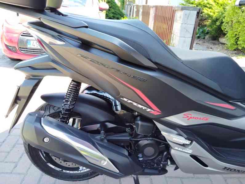 Honda Forza 300 (NF08) 2019-TOP stav,Tuning,včetně doplňků - foto 6