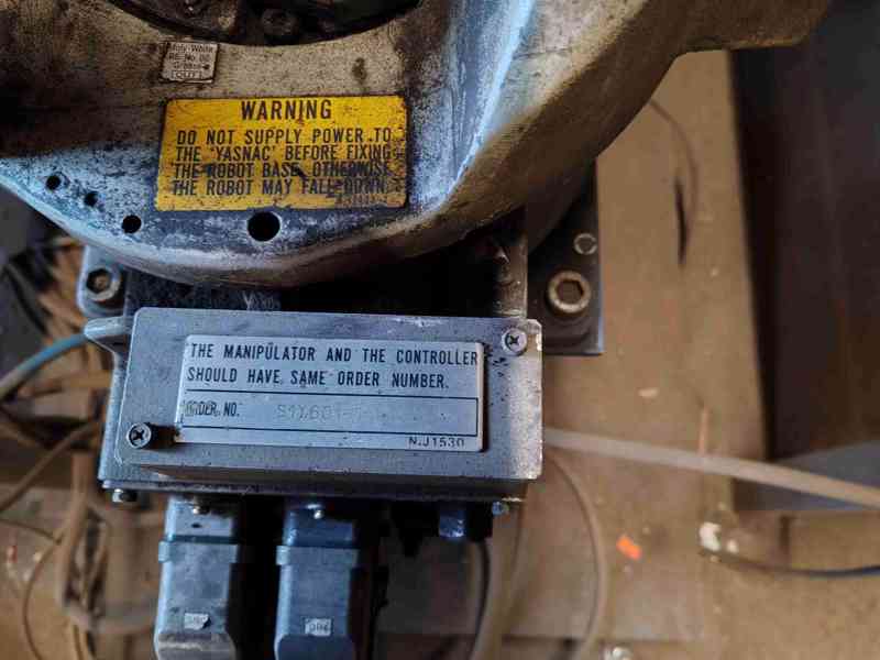 Použitý svařovací robot Motoman XRC, r. v. 2002 - foto 9