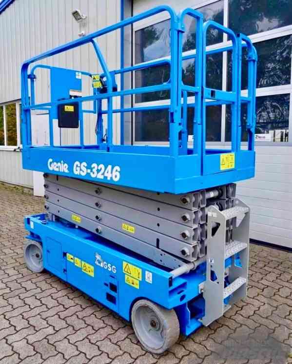 Pracovní nůžková aku plošina Genie GS 3246 nový model - foto 2