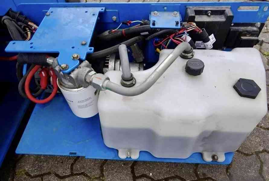 Pracovní nůžková aku plošina Genie GS 3246 nový model - foto 5