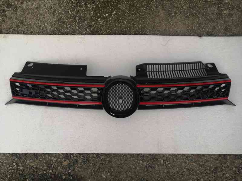 VW Golf 6 - přední maska GTI. - foto 1