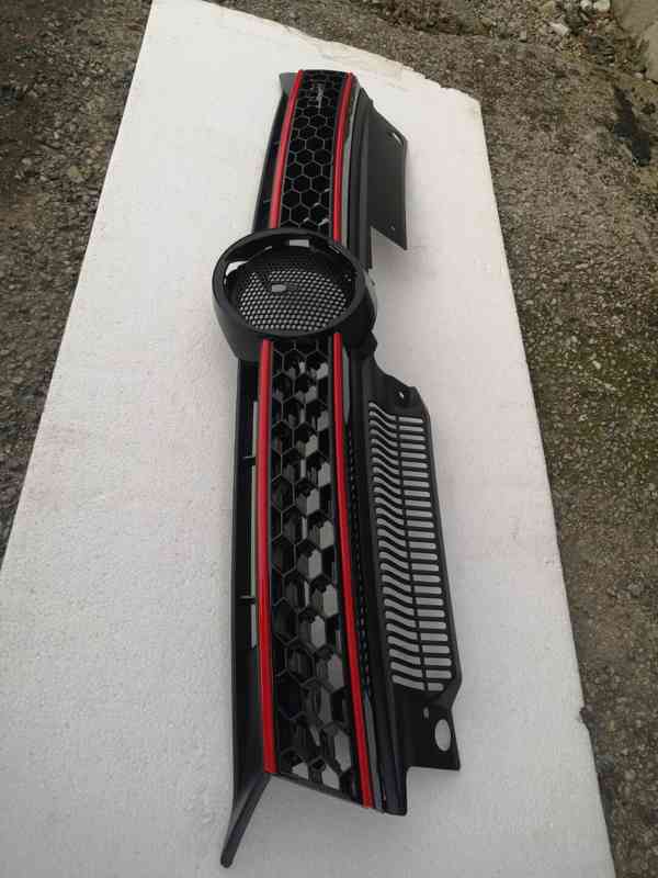 VW Golf 6 - přední maska GTI. - foto 3