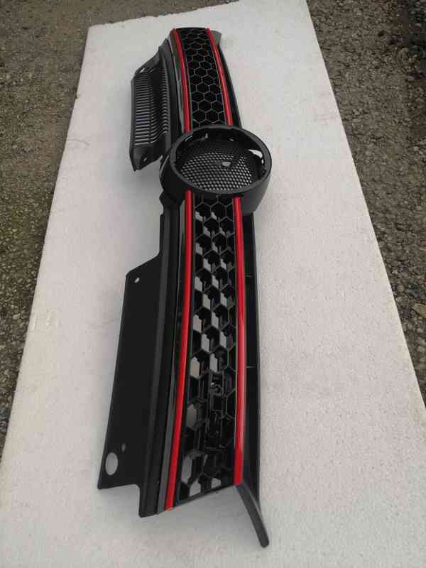 VW Golf 6 - přední maska GTI. - foto 2