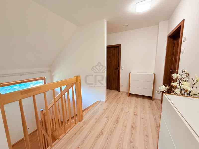 VÝJÍMEČNÉ RODINNÉ BYDLENÍ V ČEBÍNĚ“ - foto 11
