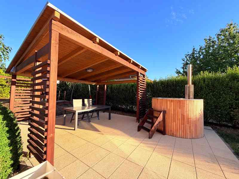 VÝJÍMEČNÉ RODINNÉ BYDLENÍ V ČEBÍNĚ“ - foto 4
