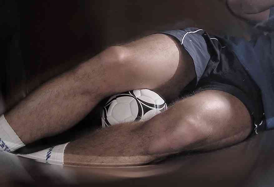 Sportovec nabízí své nošené (jeté) spodní prádlo - foto 7