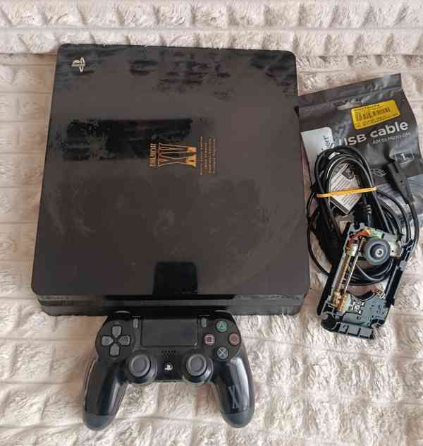 PS4 SLIM EDICE FINAL FANTASY CUH-2016B - foto 1
