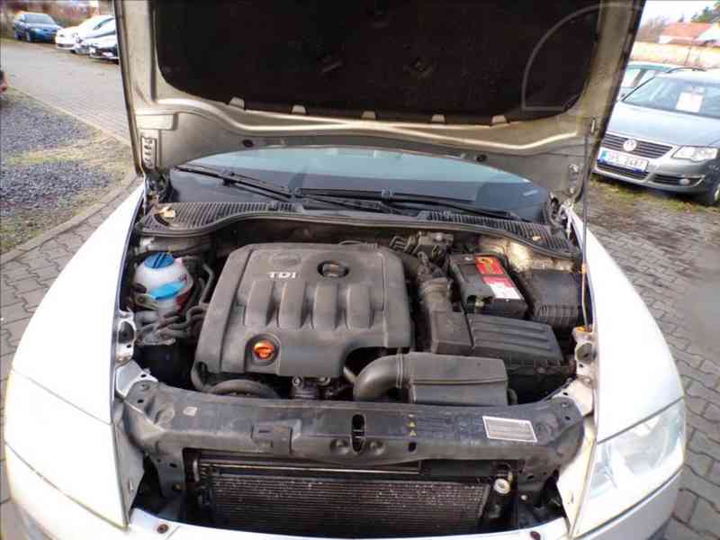 Škoda Octavia 2,0 TDI - foto 12