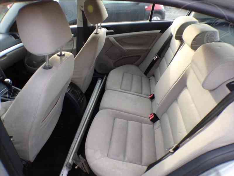 Škoda Octavia 2,0 TDI - foto 8