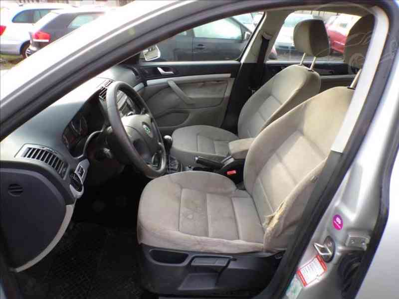 Škoda Octavia 2,0 TDI - foto 7