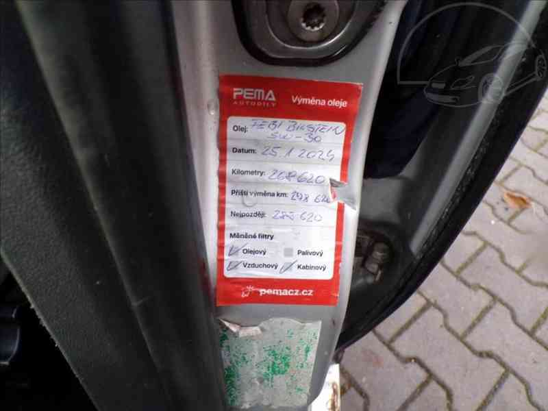 Škoda Octavia 2,0 TDI - foto 13