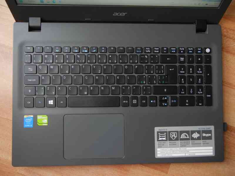 Aspire E15 , Intel Core i3-5005U,GeForce 940M 2GB - foto 4