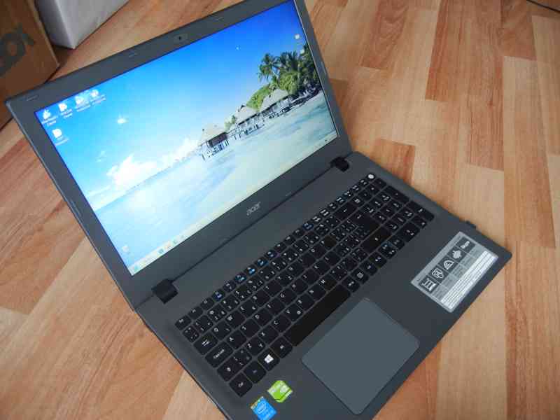 Aspire E15 , Intel Core i3-5005U,GeForce 940M 2GB - foto 3