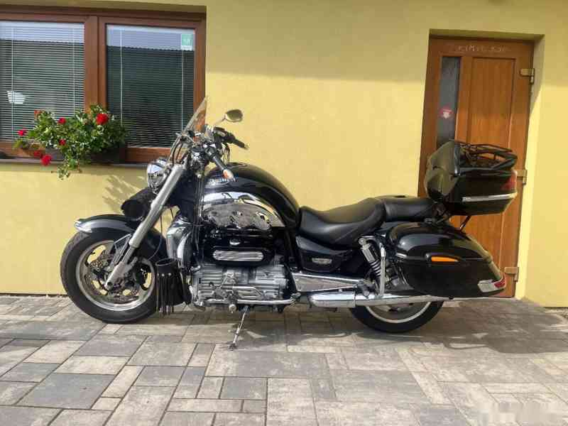 Triumph Rocket III - foto 11