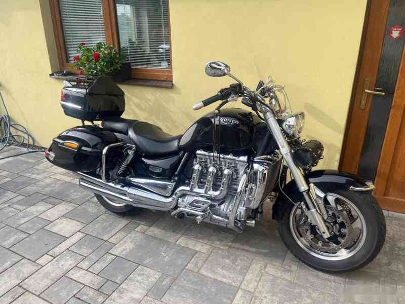 Triumph Rocket III - foto 2