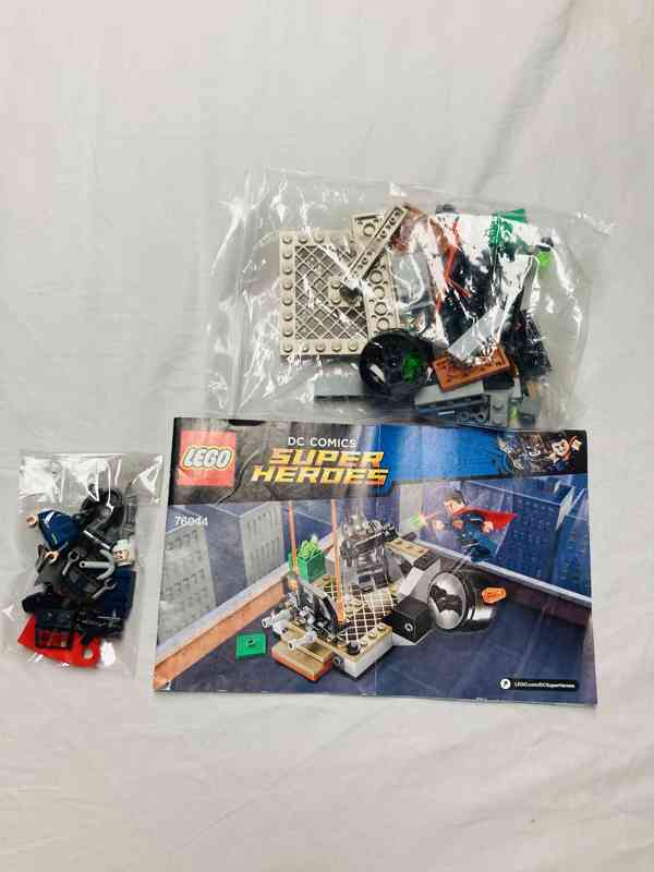 LEGO DC 76044 – Skvělý stav, ideální pro fanoušky DC!