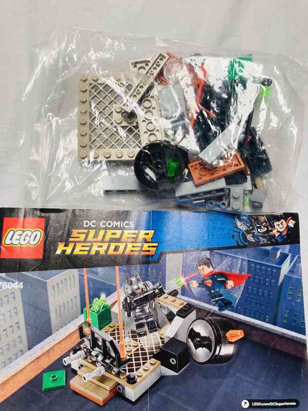 LEGO DC 76044 – Skvělý stav, ideální pro fanoušky DC! - foto 3