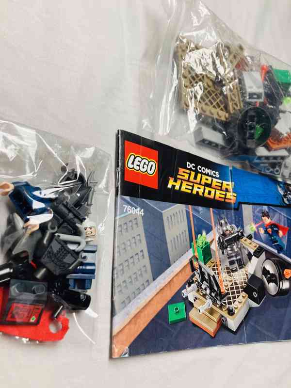 LEGO DC 76044 – Skvělý stav, ideální pro fanoušky DC! - foto 2