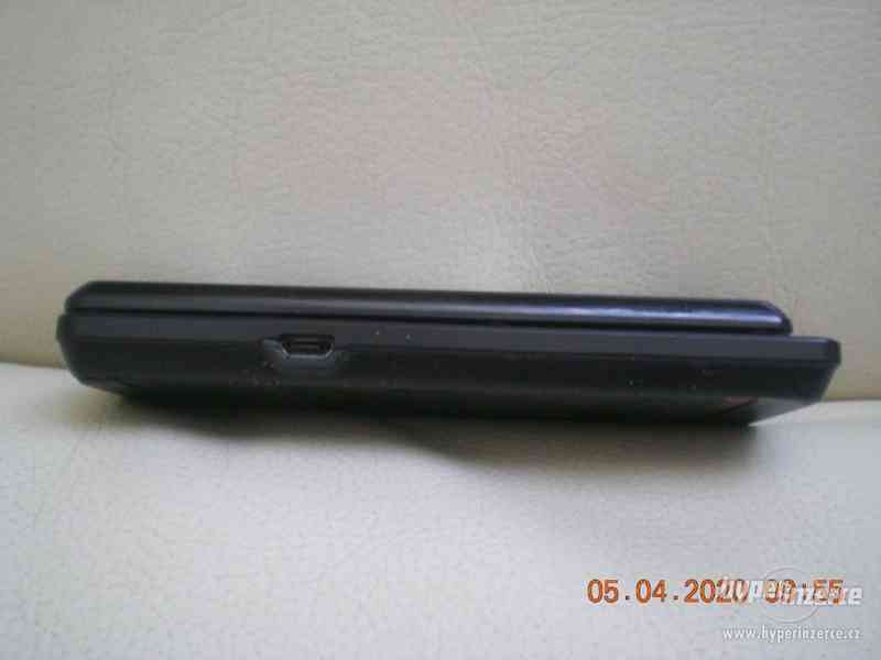 Motorola Milestone - dotykový telefon s QWERTY klávesnicí - foto 7