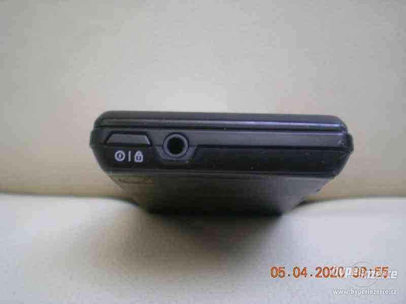 Motorola Milestone - dotykový telefon s QWERTY klávesnicí - foto 9