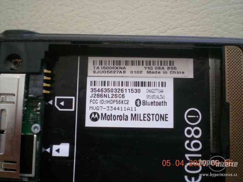 Motorola Milestone - dotykový telefon s QWERTY klávesnicí - foto 13