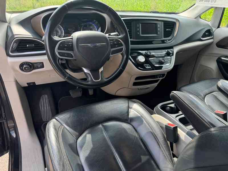 Chrysler Pacifica 3,6 L V6 Tour L 2017  - foto 14