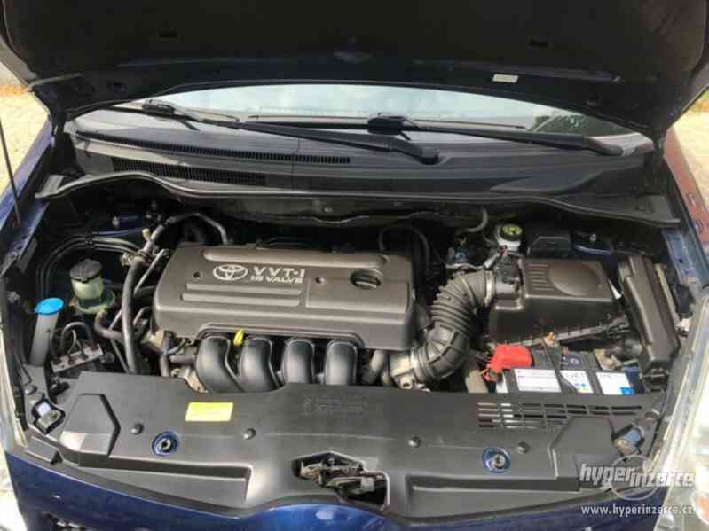 Toyota Corolla Verso 1.8-l-VVT-i benzín 95kw - foto 6