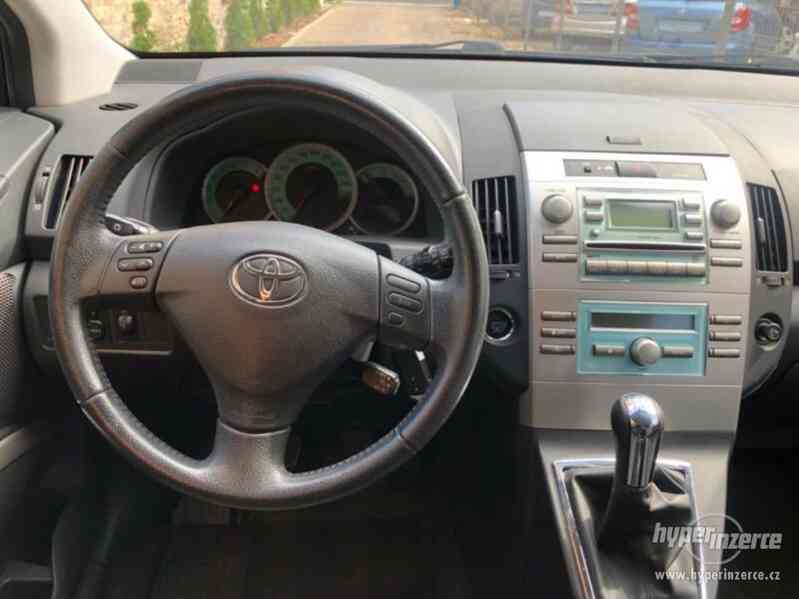 Toyota Corolla Verso 1.8-l-VVT-i benzín 95kw - foto 13