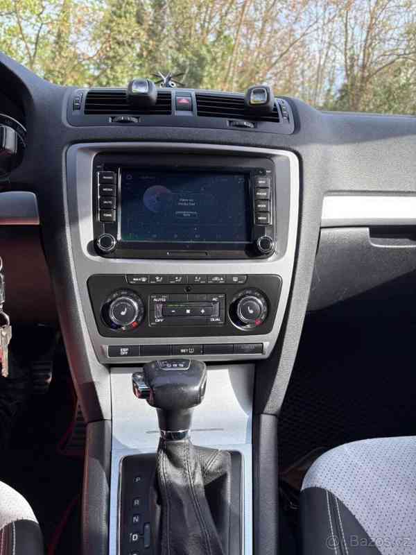 Škoda Octavia 2,0   VRs - foto 8
