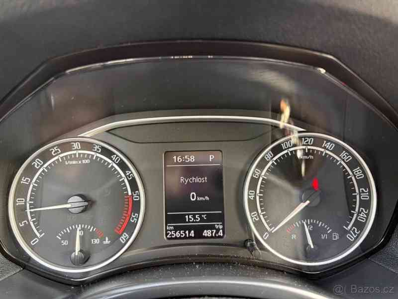 Škoda Octavia 2,0   VRs - foto 6