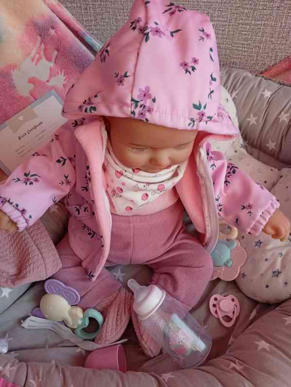 Realistická Reborn panenka usměvavá holčička Maddie  - foto 4