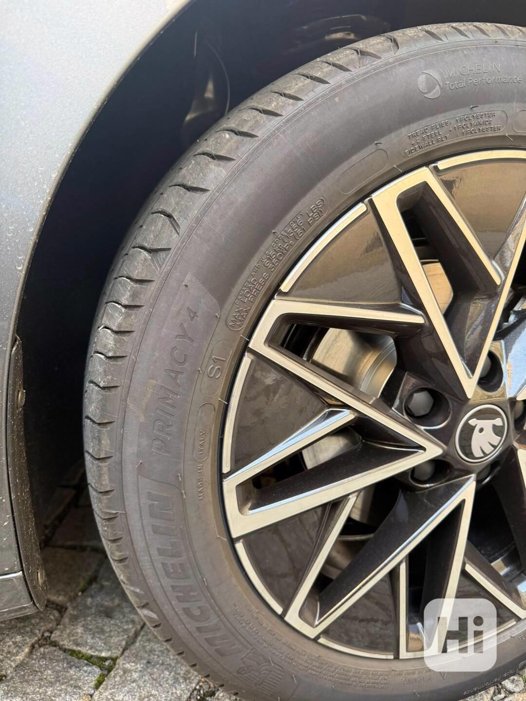 Michelin Primacy 4 205/55 R17 - foto 1