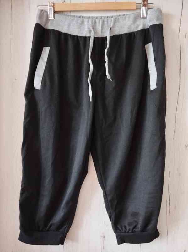 Čtyři trika vel. L,  XL tepláky a body jen za 43 Kč/ks - foto 6