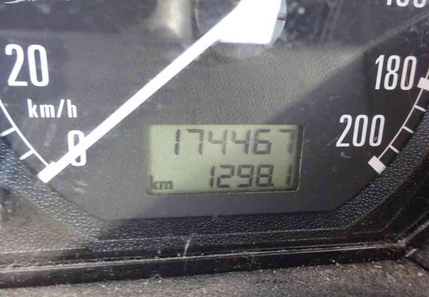 Škoda Fabia 1.4i r.v.2000 (50 kw) 2.Maj.eko 3000 kč - foto 7