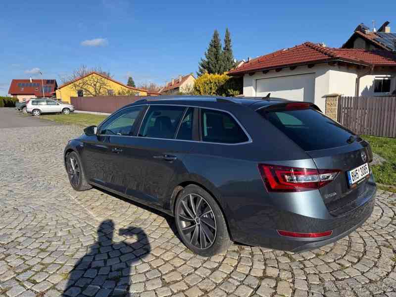 Škoda Superb 2,0   TDi 140 kW CarPlay - foto 9