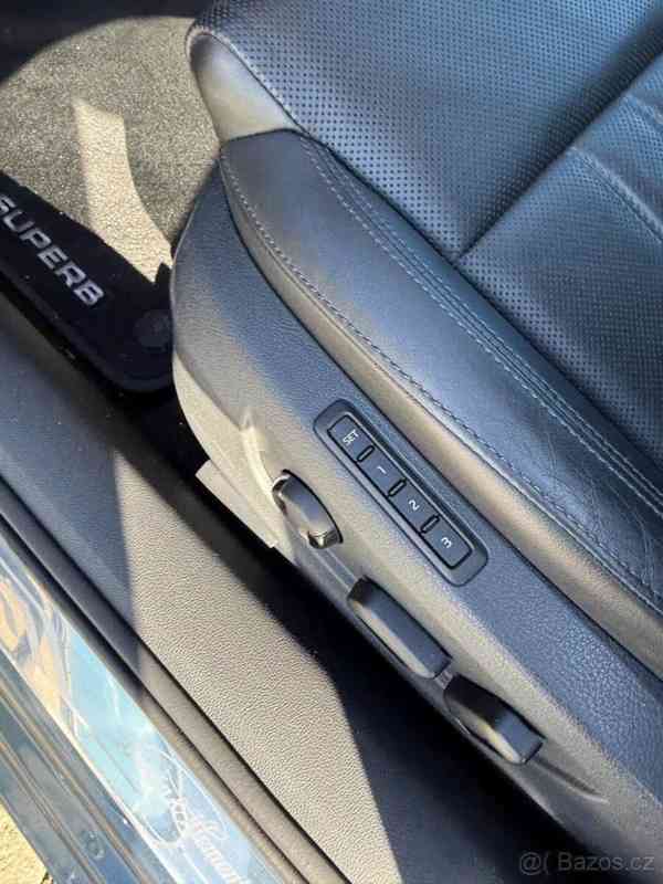 Škoda Superb 2,0   TDi 140 kW CarPlay - foto 11