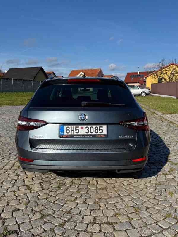 Škoda Superb 2,0   TDi 140 kW CarPlay - foto 2