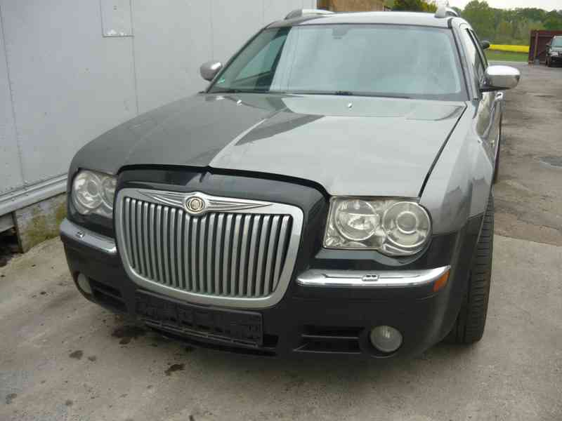 Chrysler 300 C Combi 3,0 CRD  2006 Náhradní díly - foto 5