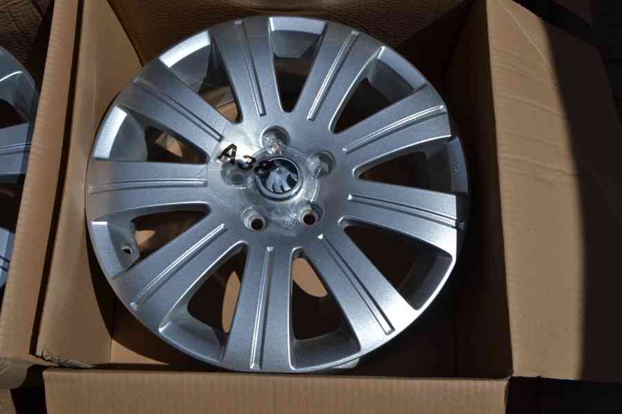Nové orig.alu disky R17 Škoda Octavia II,III,Superb,Yeti. - foto 4